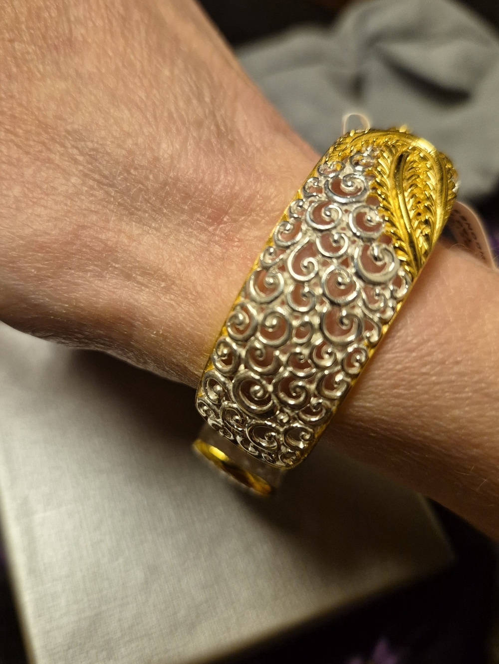 NWT BALI LEGACY TWO-TONE 22K Gold and STERLING PHOENIX CUFF BRACELET 30.6 GRAMS - Picture 3 of 14